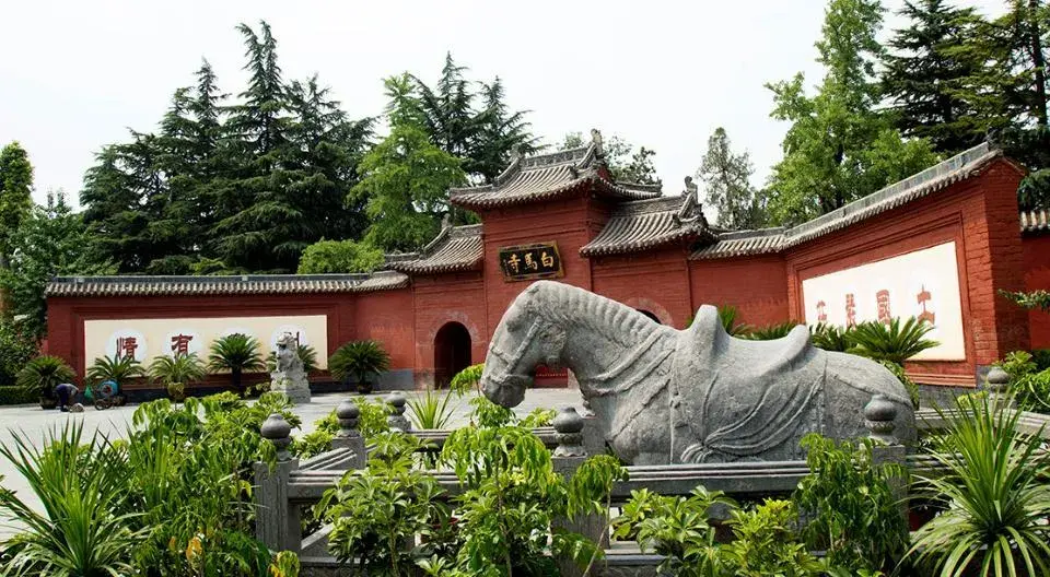 白马寺的名字来历和鸿胪寺无关也可能和白马驮经无关