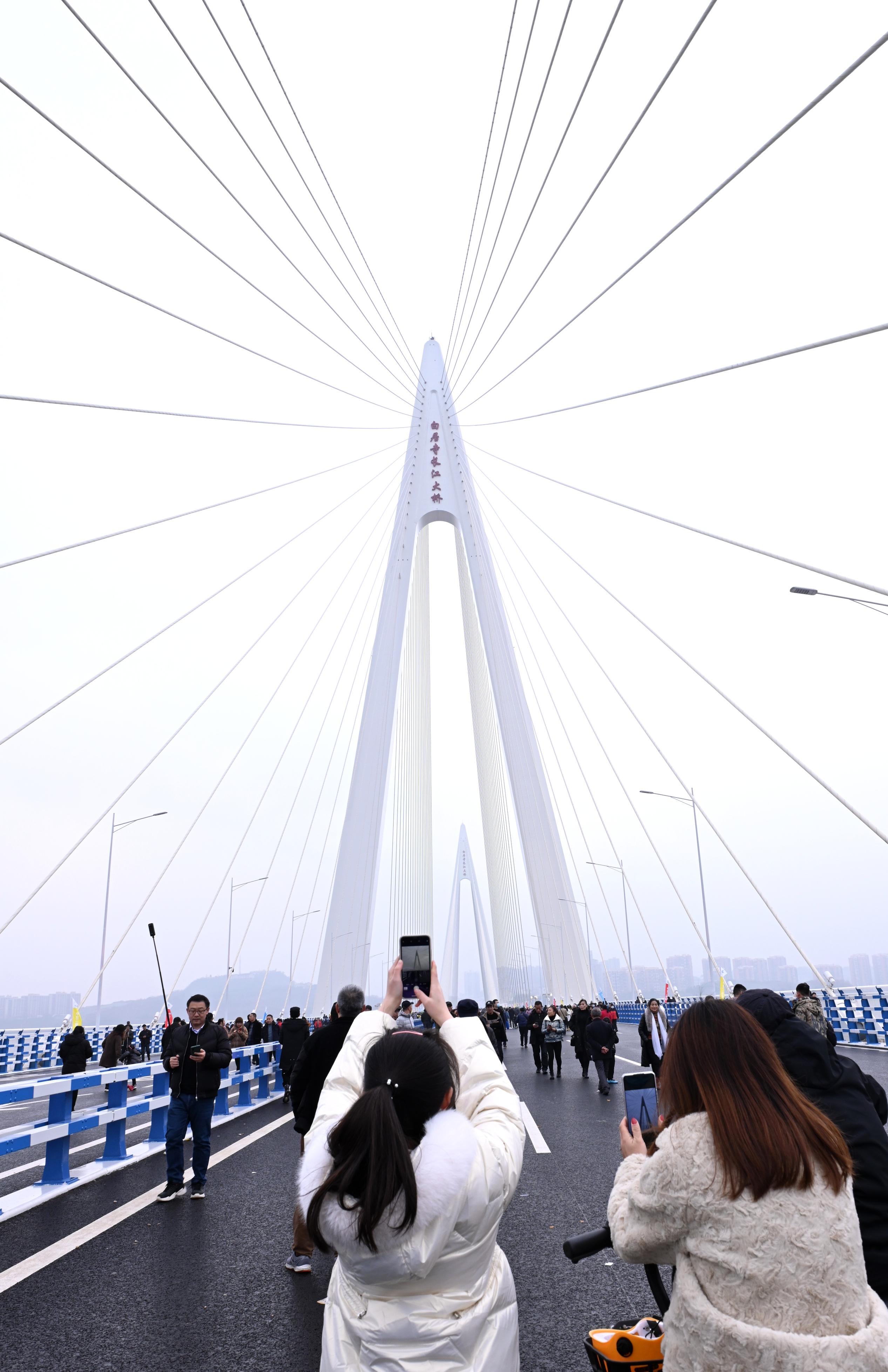 重慶白居寺長江大橋1月24日通車