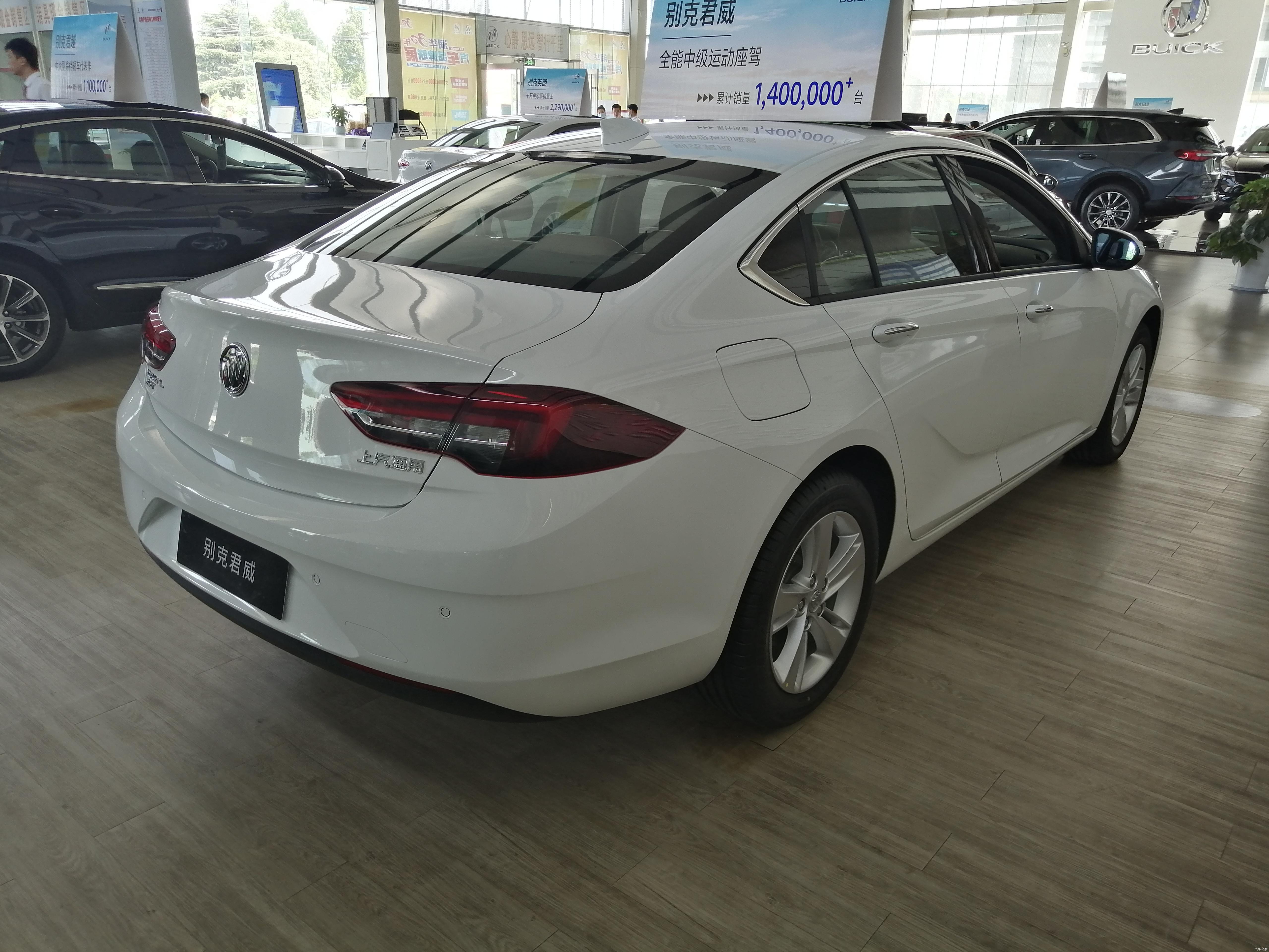 到店实拍日照地区君威2019款20t精英版