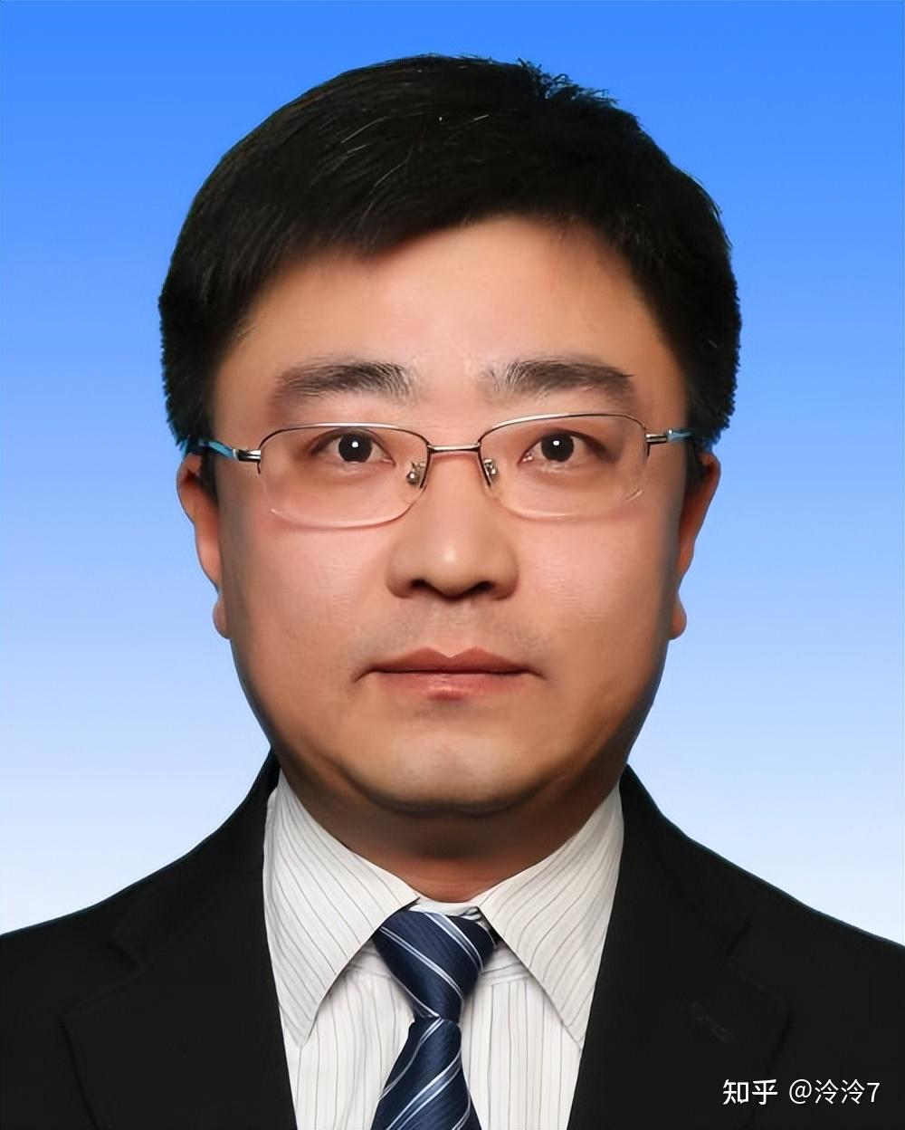 内蒙古自治区包头市人民政府现任领导简介