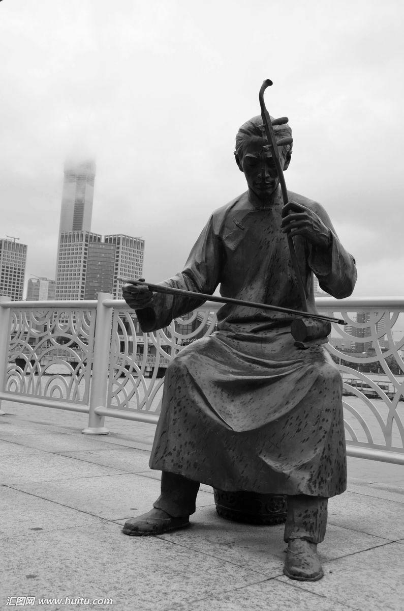 你们觉得会拉二胡的人土吗