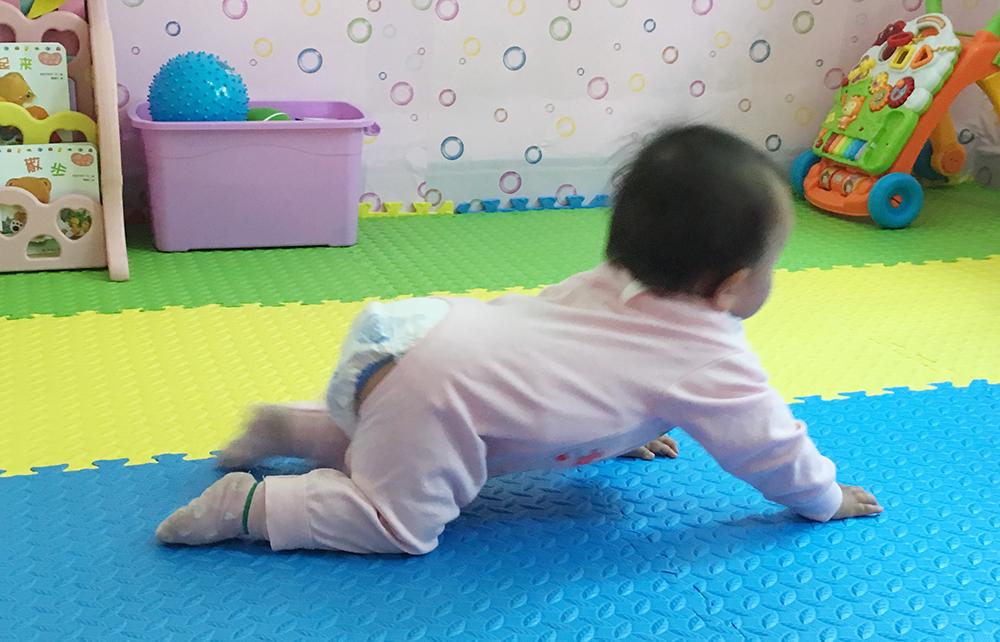 正确引导宝宝爬行的方法,让宝宝一生受益! - 知乎