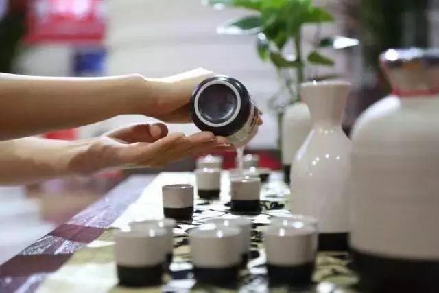高手卖酒,这样发朋友圈,难怪销量是别人5倍! - 知乎
