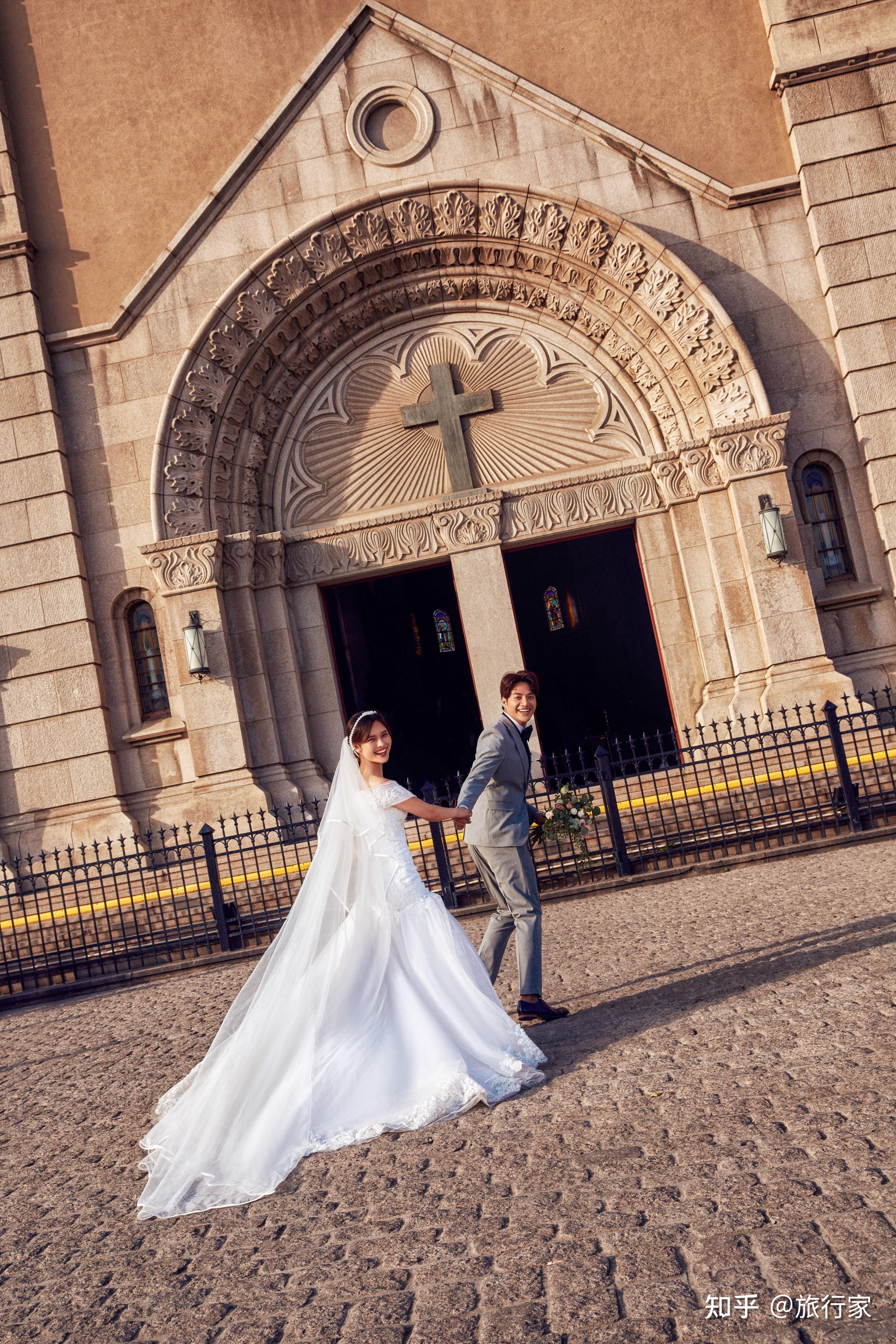 备婚攻略青岛旅拍婚纱照几月份合适青岛婚纱摄影四季详细解读