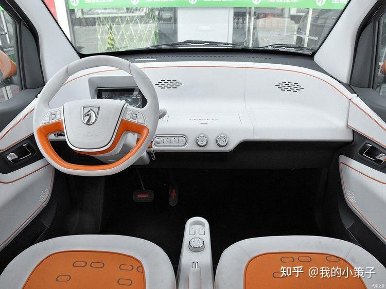 万元新能源汽车练手代步神器宝骏e100藏不住的秘密