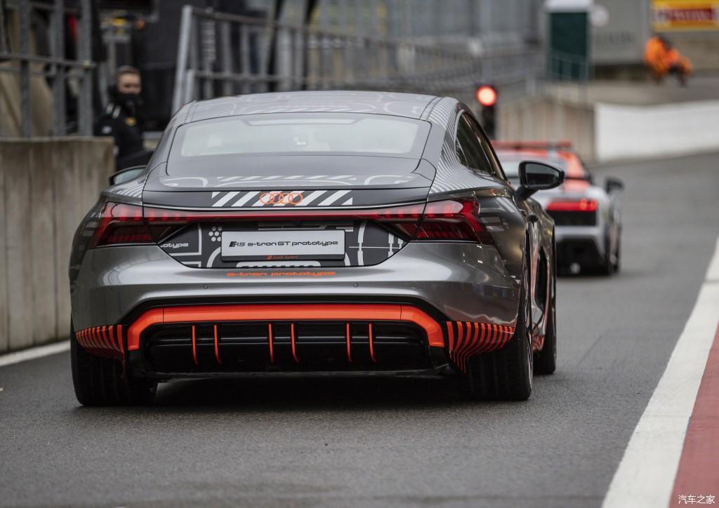 35s破百奥迪发布全新纯电高性能gt轿跑etrongt