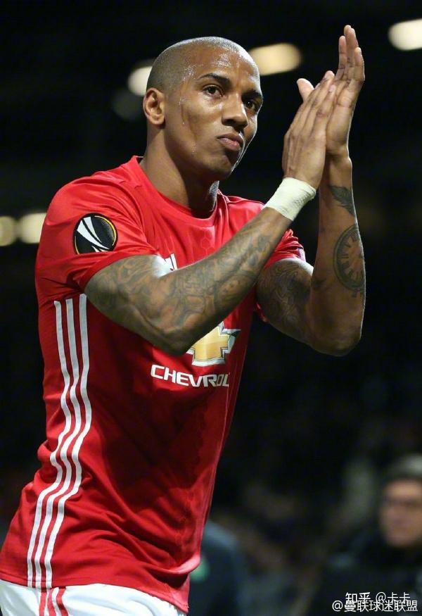 大家觉得阿什利杨与万比萨卡谁强