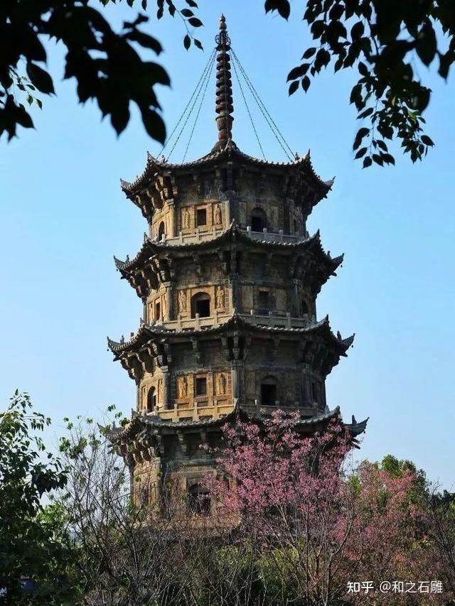 在惠安有这么一座古塔也是石雕佛塔的经典