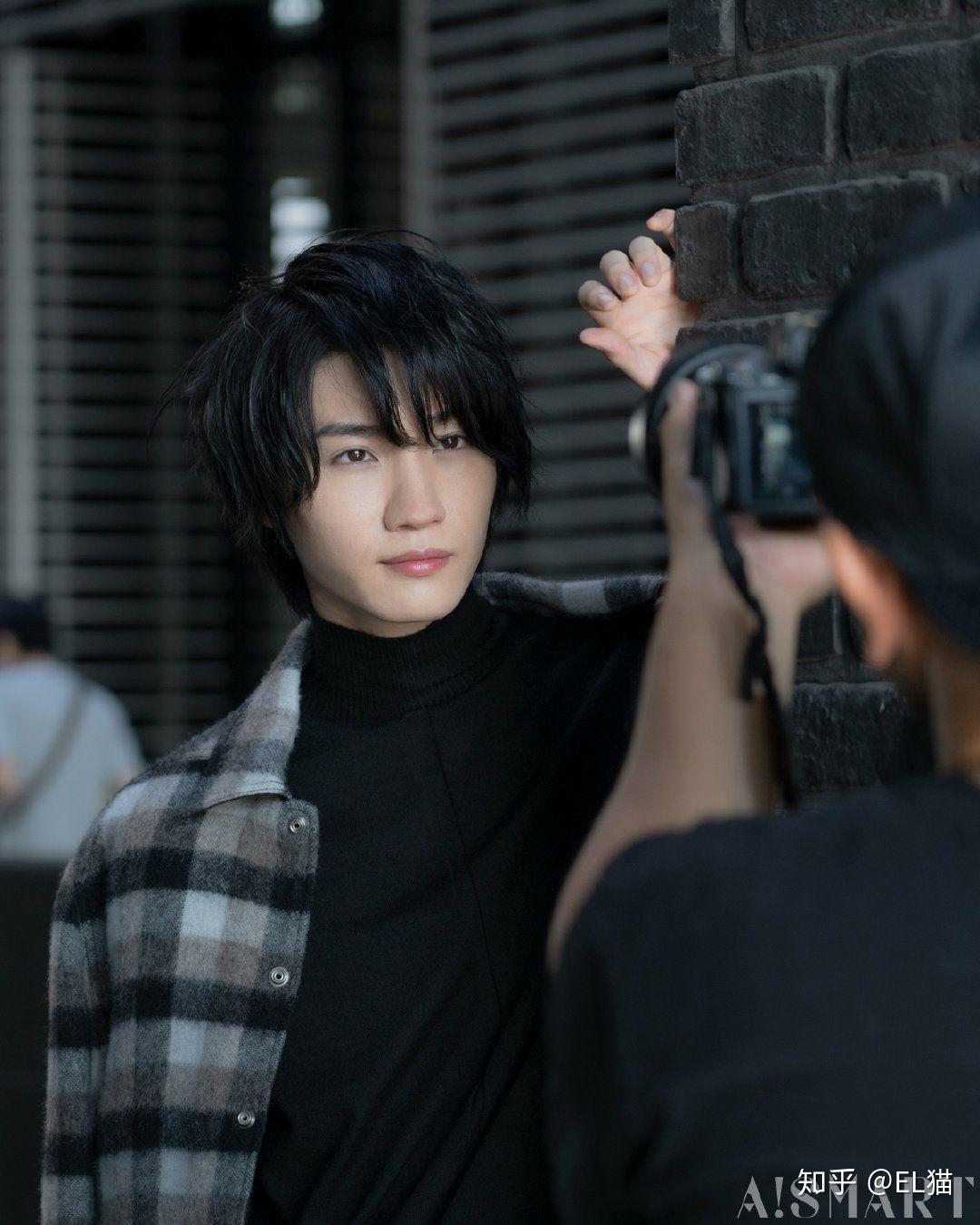 你觉得王一博和樱田通长的像吗