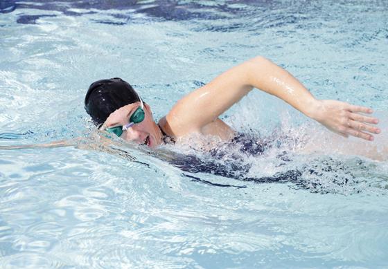 啥是自由泳 v2-65f9e3e59c37351c5de2e78212582a44_1440w.jpg?source=172ae18b