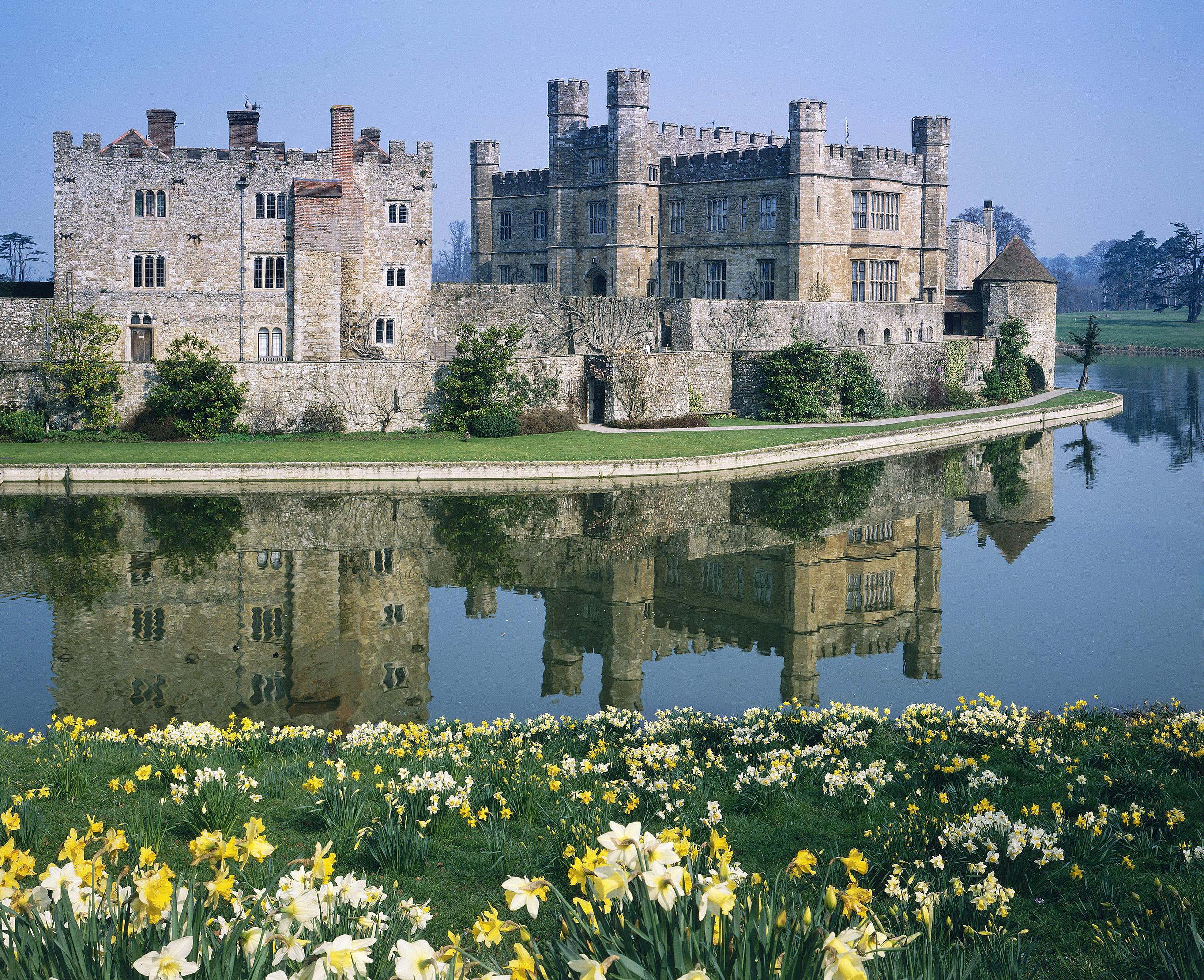 體驗《唐頓莊園》的貴族生活！英國海克利爾城堡一生一次的入住機會 – dittou