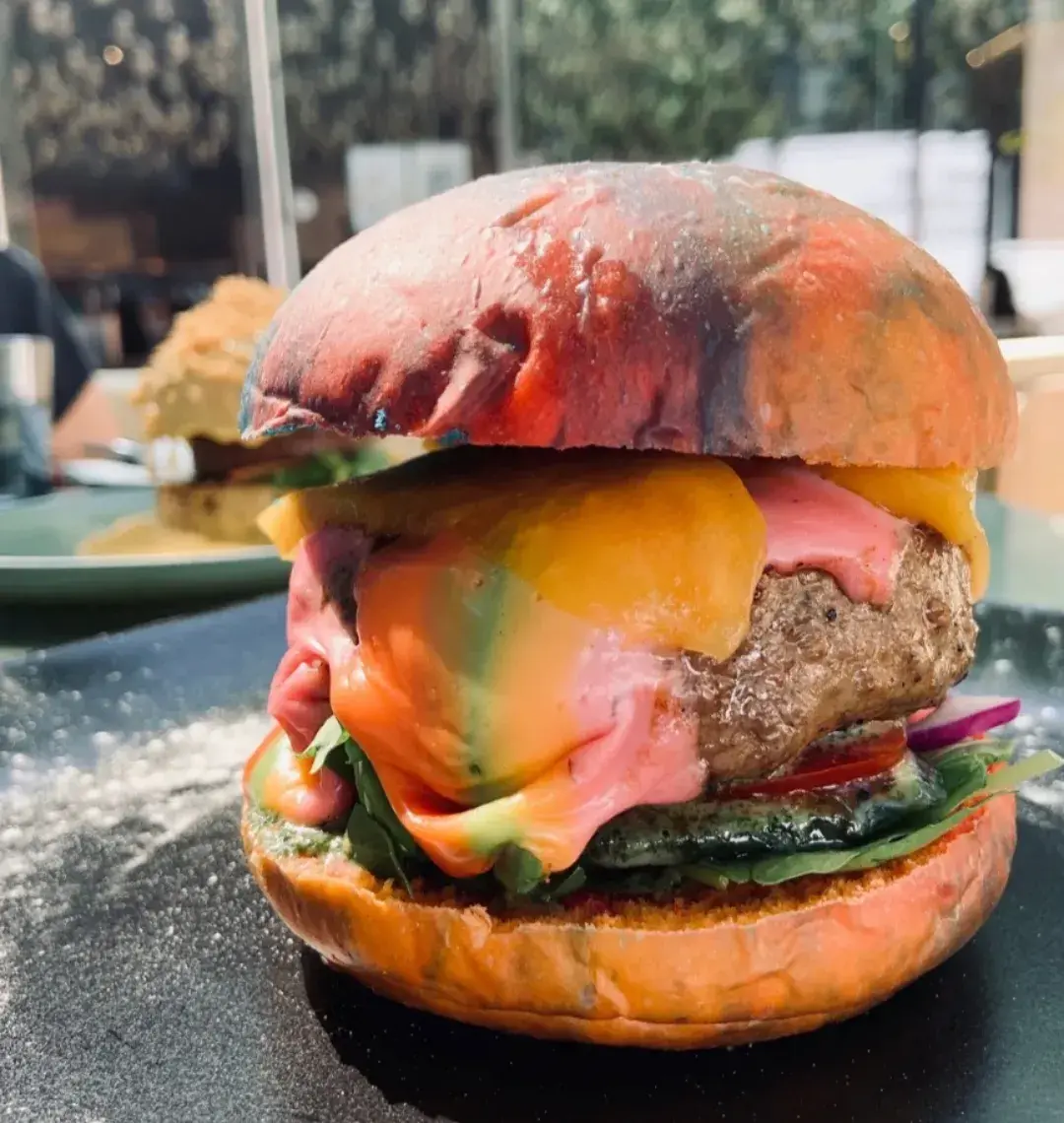 三里屯新晋美国网红汉堡明星都要来打卡排队两小时才能吃到