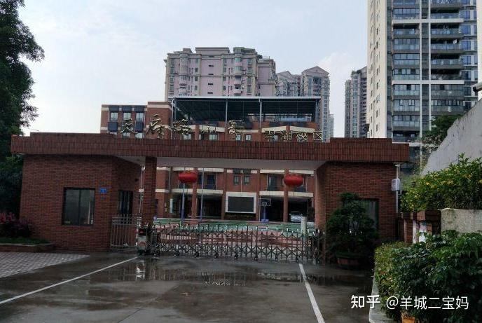 自从踩盘了这个学位房我开始相信风水学说天府路小学二