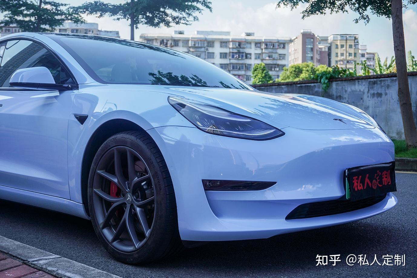 特斯拉model3改色迷雾蓝