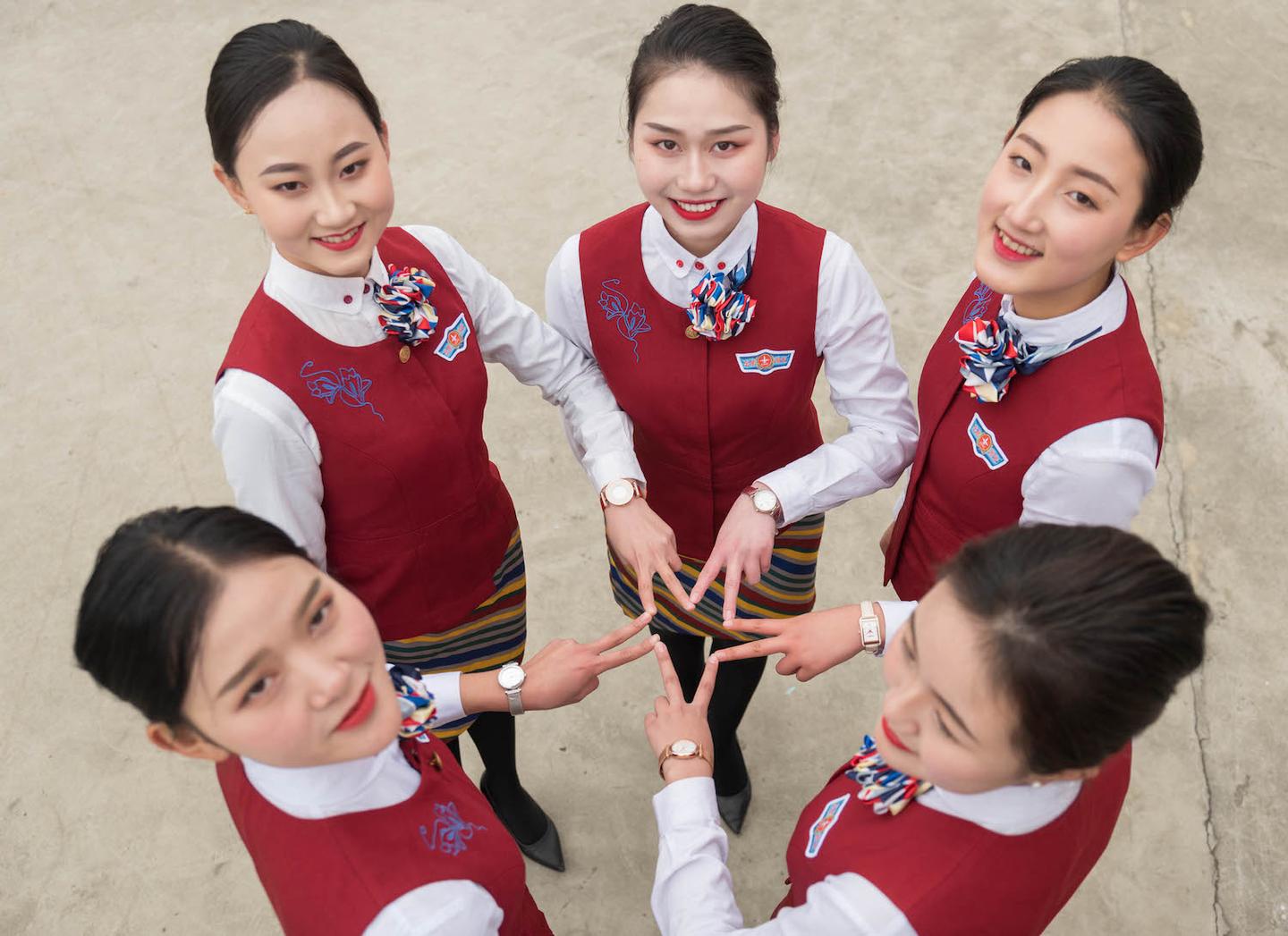 为什么这么多人喜欢空姐 v2-675f64031d193418e1f89da2ad8de183_1440w.jpg?source=172ae18b