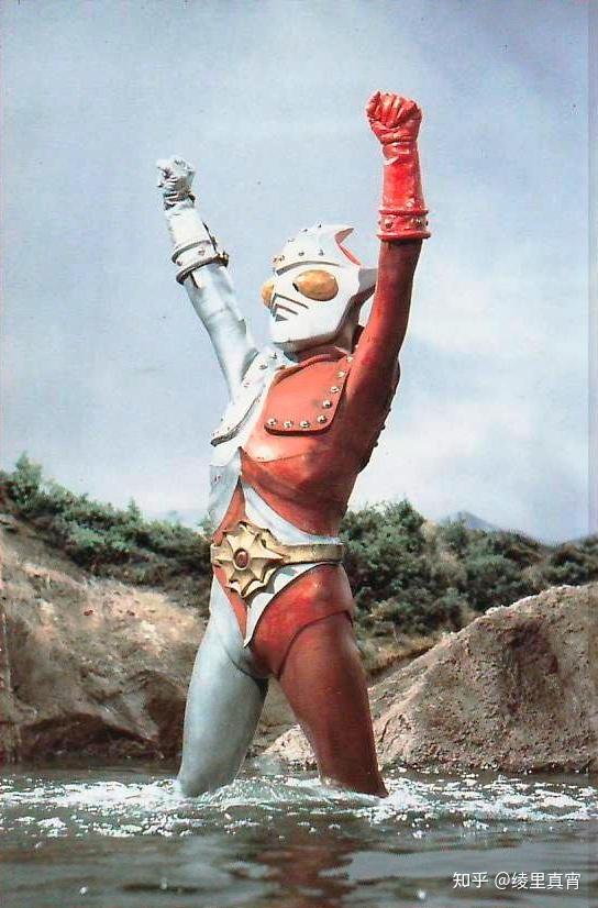 镜子超人,是来自二次元的镜之英雄.