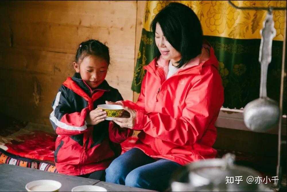 孔东梅:毛主席的外孙女,继承了贺子珍的温柔漂亮,下巴也有颗痣 - 知乎