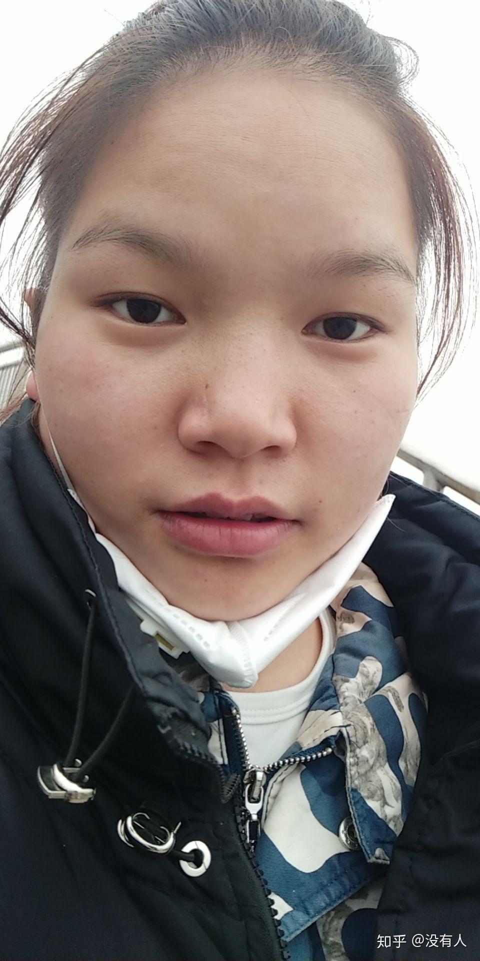 会不会有女生把自己化妆加美颜相机拍的照片当成自己真正颜值