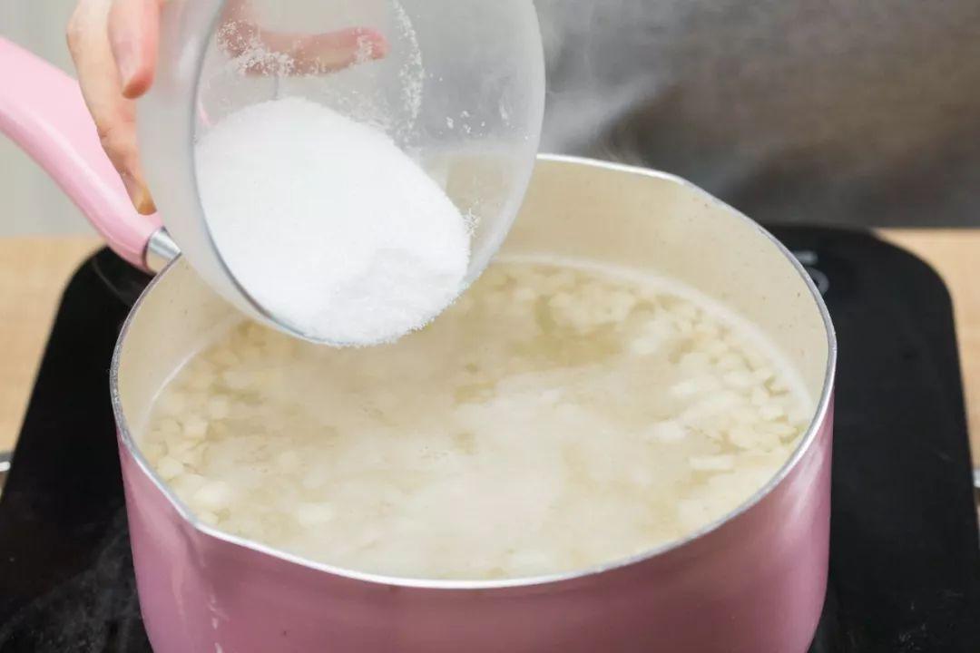 夏天最适合吃的冰花马蹄爽