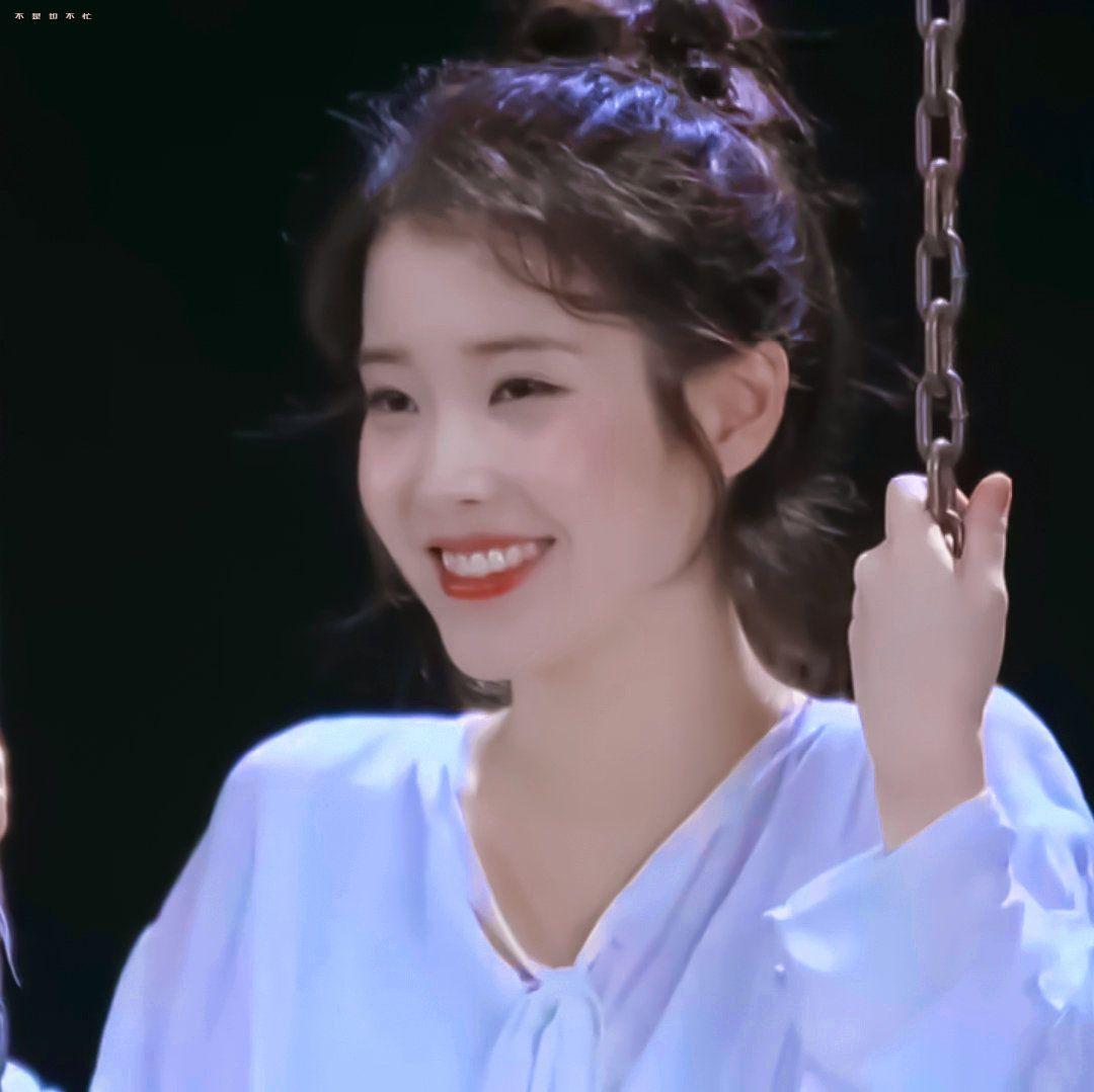 有没有iu丸子头吊带的照片?