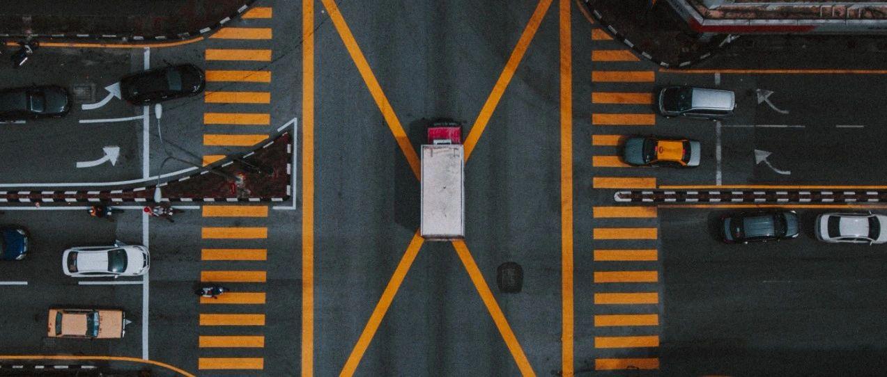 拍照怎么拍出电影比例 v2-67fd76c33e2f4c89f794cee8fbf4b035_1440w.jpg?source=172ae18b