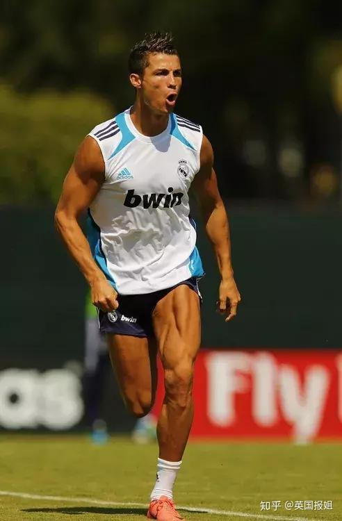 从乡下少年到超级巨星,肌肉大佬c罗的励志成长史