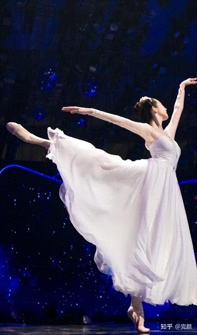 "华为千金"姚安娜,住5亿豪宅,身价超过百亿,却死活要当明星