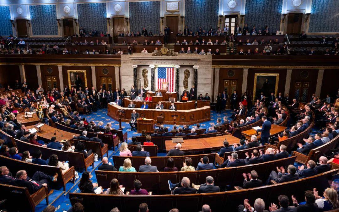 美国修墙和乌克兰覆灭哪个事大