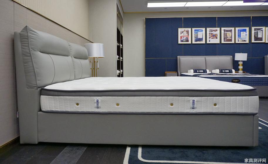 芝华仕5星床垫测评拟沙发式百搭造型睡感温和助眠平价还舒适贵族系列