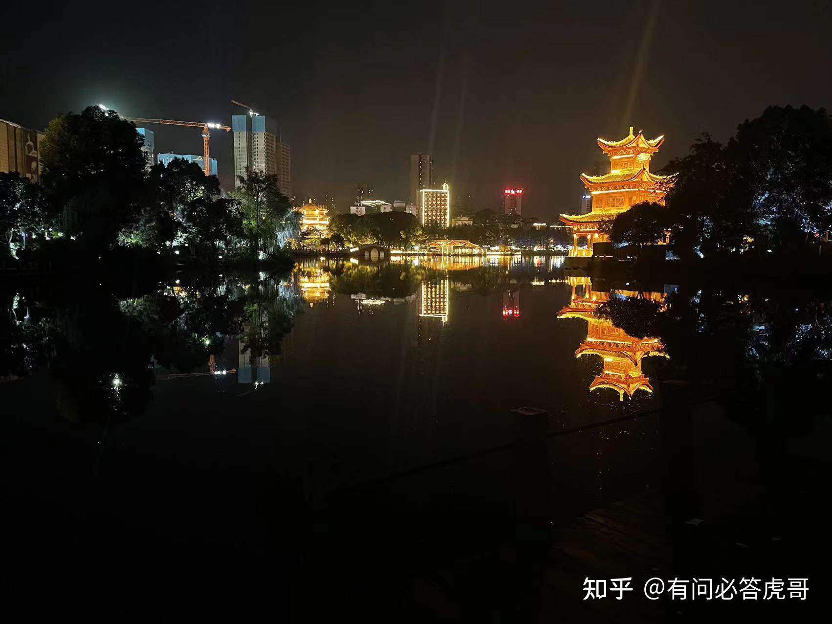 夜游北湖，赏灯光秀。 - 知乎