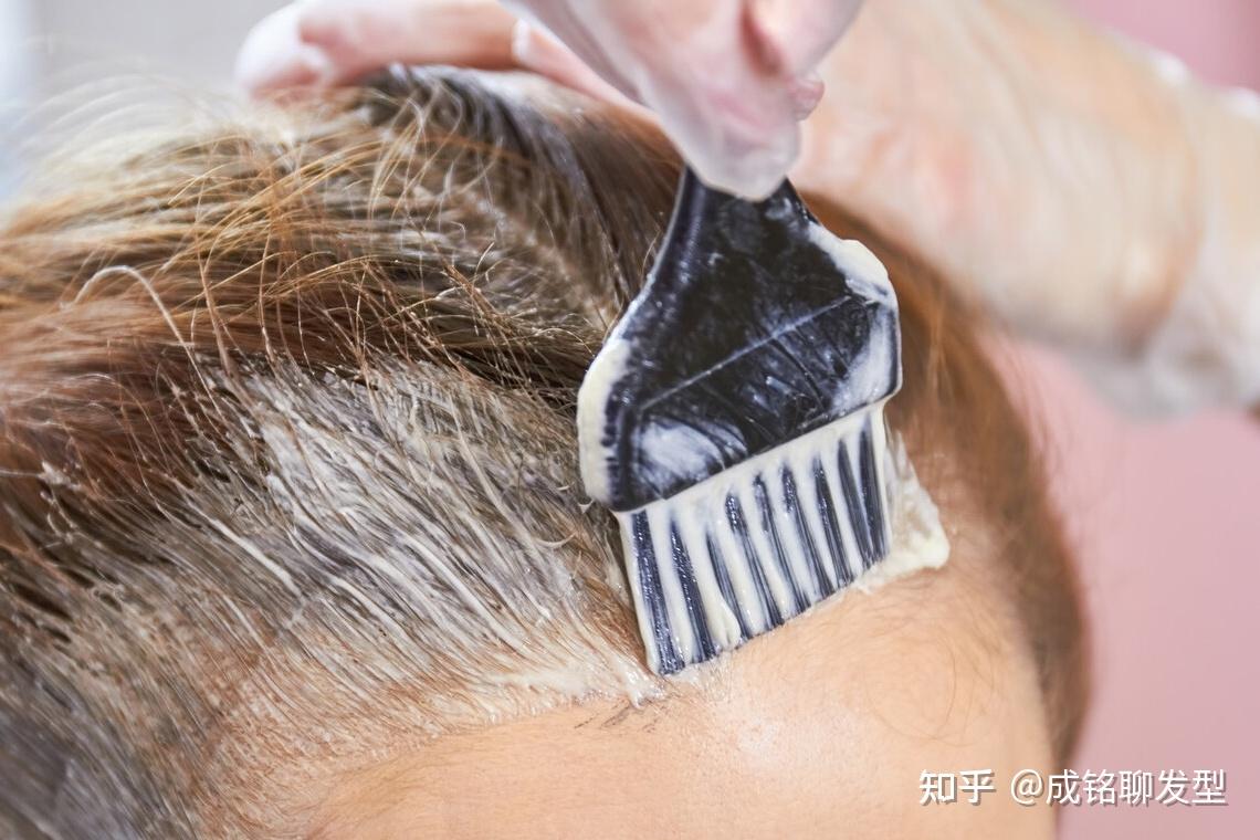 染发后发根黑发和发梢黄发怎么处理？只需三招，让颜色统一更持久 - 知乎