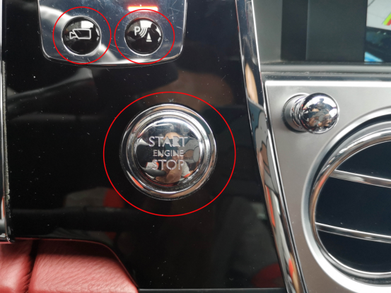 售价235万的劳斯莱斯车主买完随便看不买就别看定金也不行