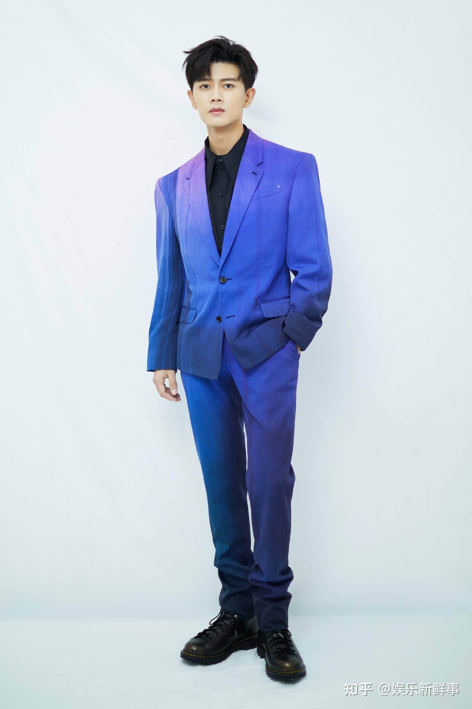 任嘉伦再登央视国庆晚会获认可作品加身口碑人气双丰收