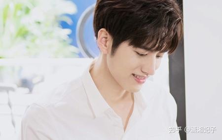 何为青春校园 v2-69218932728afeb68cdb9f2e1b6c2252_r.jpg