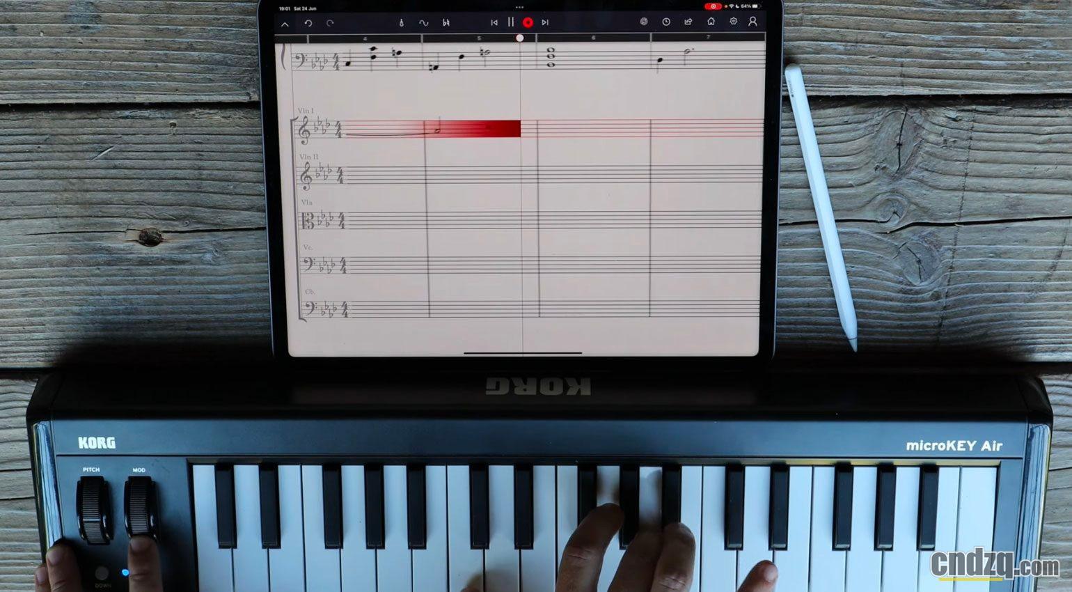 staffpad能将钢琴演奏实时转换成乐谱