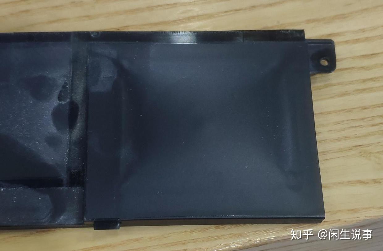 小米笔记本电池2年鼓包到底属于电池的正常行为还是非正常行为