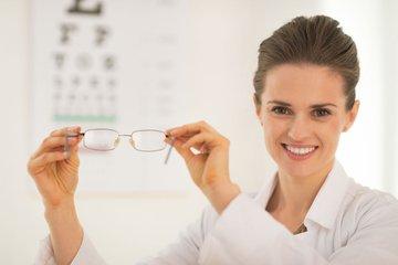 怎么快速恢复视力最有效 v2-6938866df078828ebee1447d106f5101_1440w.jpg?source=172ae18b