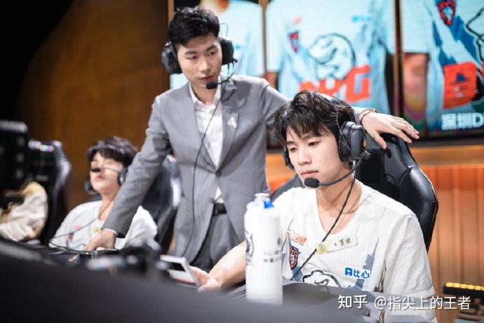 dyg主教练战神建携手萧玦荣登虎扑黑榜这bp对手想破头也想不到