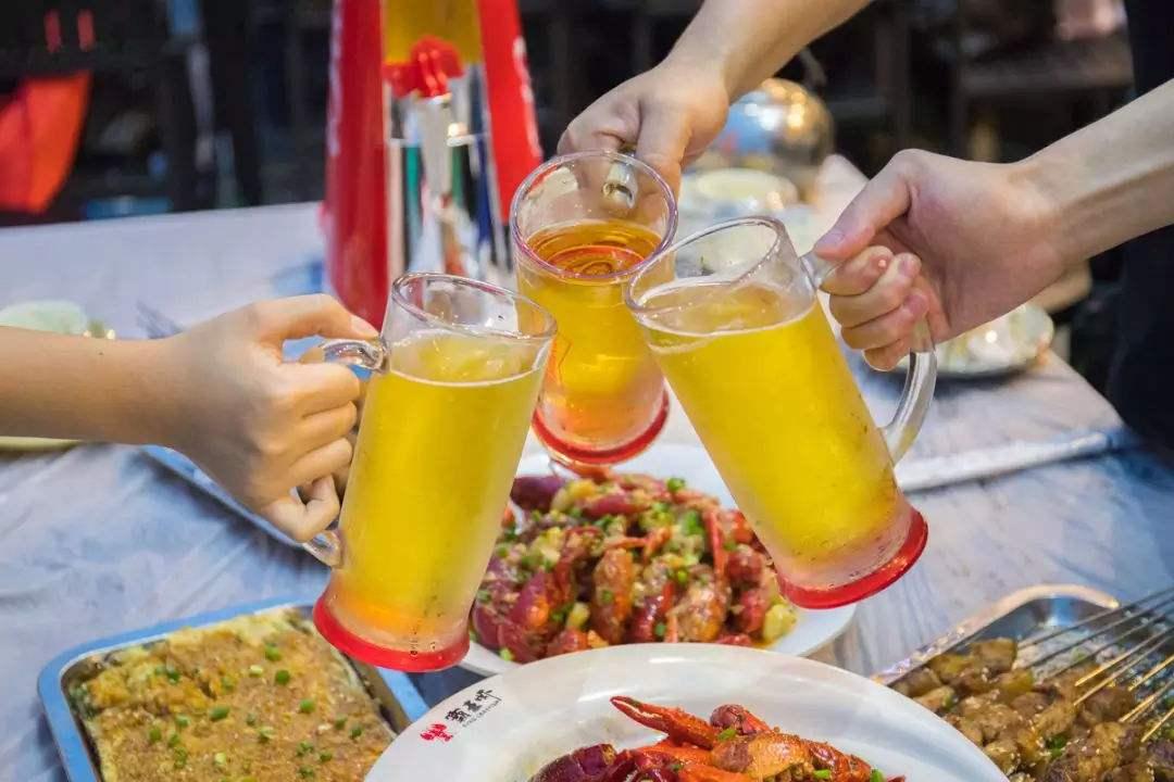 烧什么菜用白酒 v2-69626ef5aaeee15476809f94df64e4ae_1440w.jpg?source=172ae18b