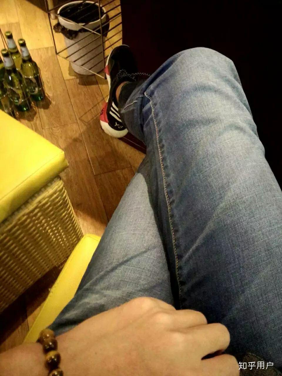 为什么有人喜欢紧的勒蛋蛋的紧身裤豆豆鞋