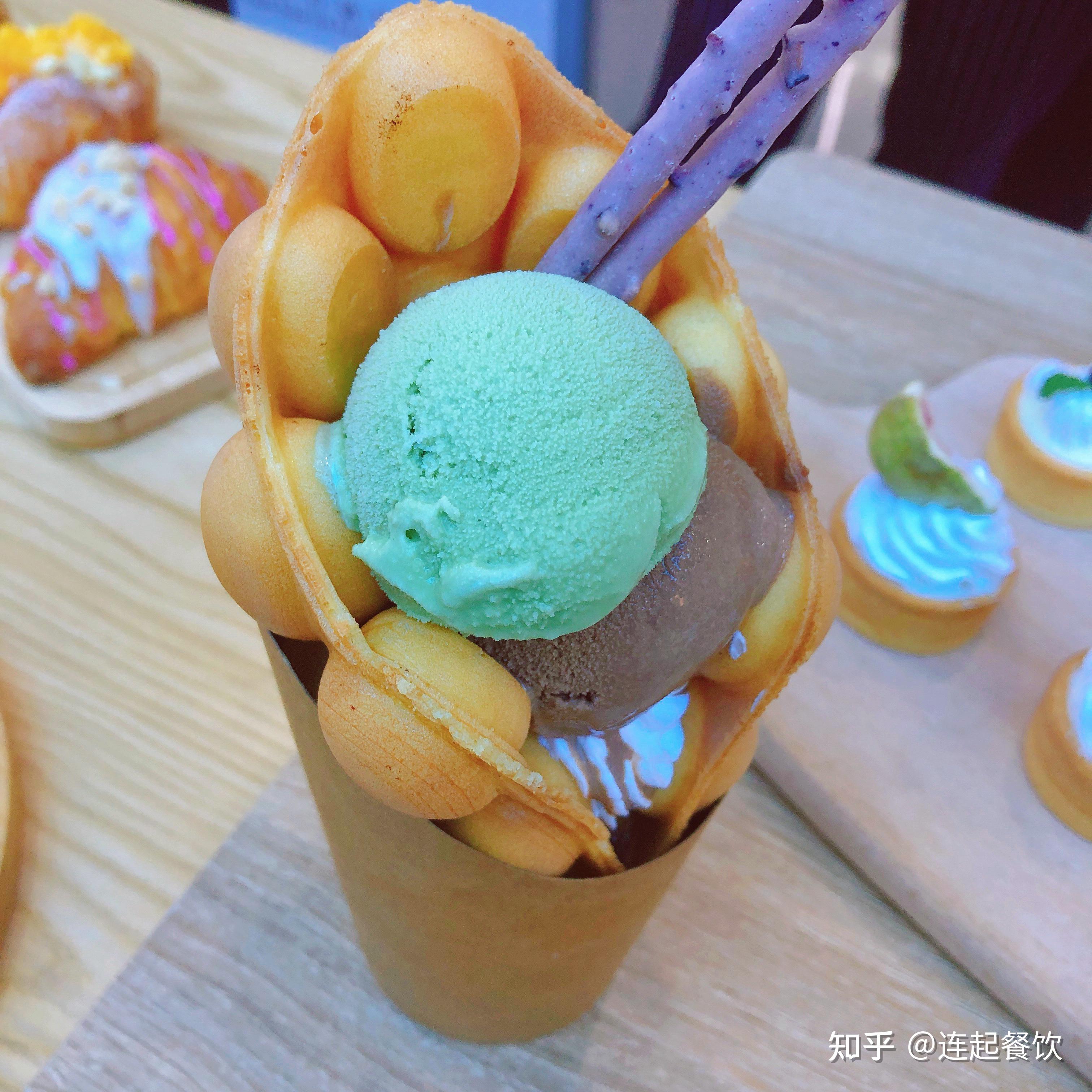 菠萝冰淇淋 · 免费素材图片