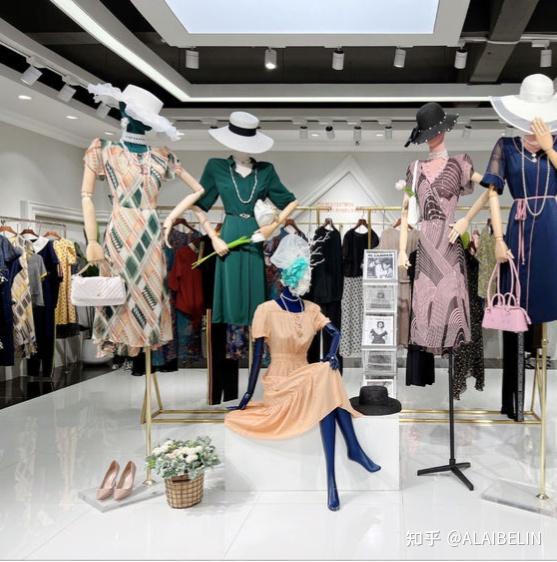 琦丽莎22夏装品牌折扣女装桑蚕丝连衣裙上衣穿搭