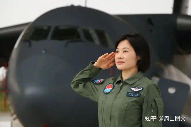 阅兵场上最帅女机长：谭红梅上校 - 知乎