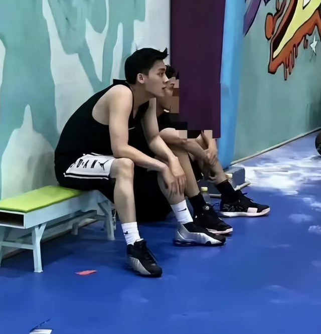 丑闻曝光后的明星近况吴亦凡监狱里的脏病暴瘦