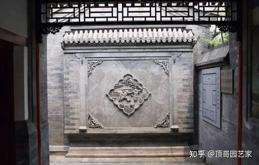 其实不是这样的,古人在院子门口修影壁是有很深的用意的!