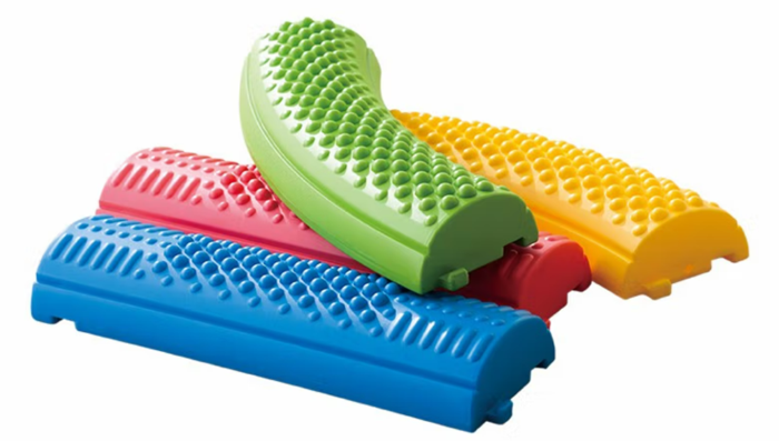 收藏!感统教具系列解读之触觉板,踩踏石,平衡板,含使用方法