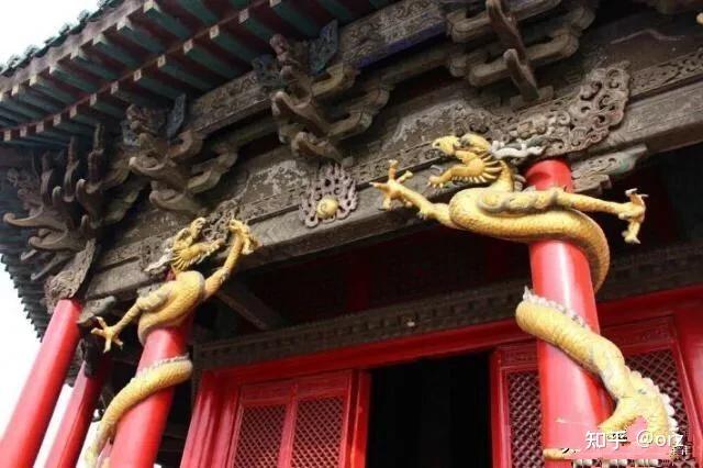西游记中白龙马驼伏有功为何最后会被明升暗罚盘在柱子上