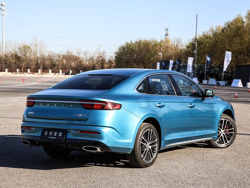 场爷撩车试驾吉利星瑞2020年消费者最值得了解的轿车