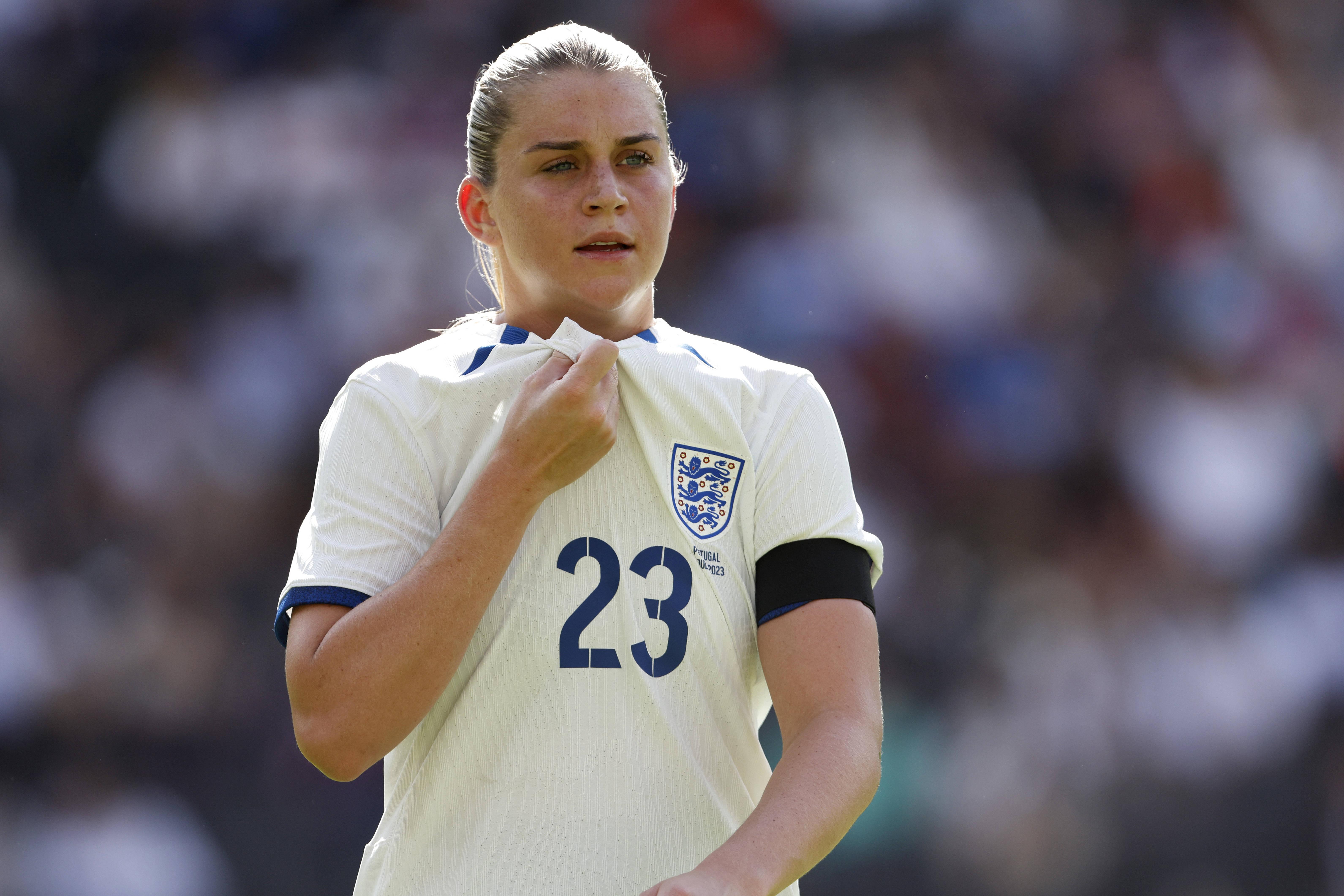 拉索英格兰队本届世界杯损失了此前的主力前锋米德