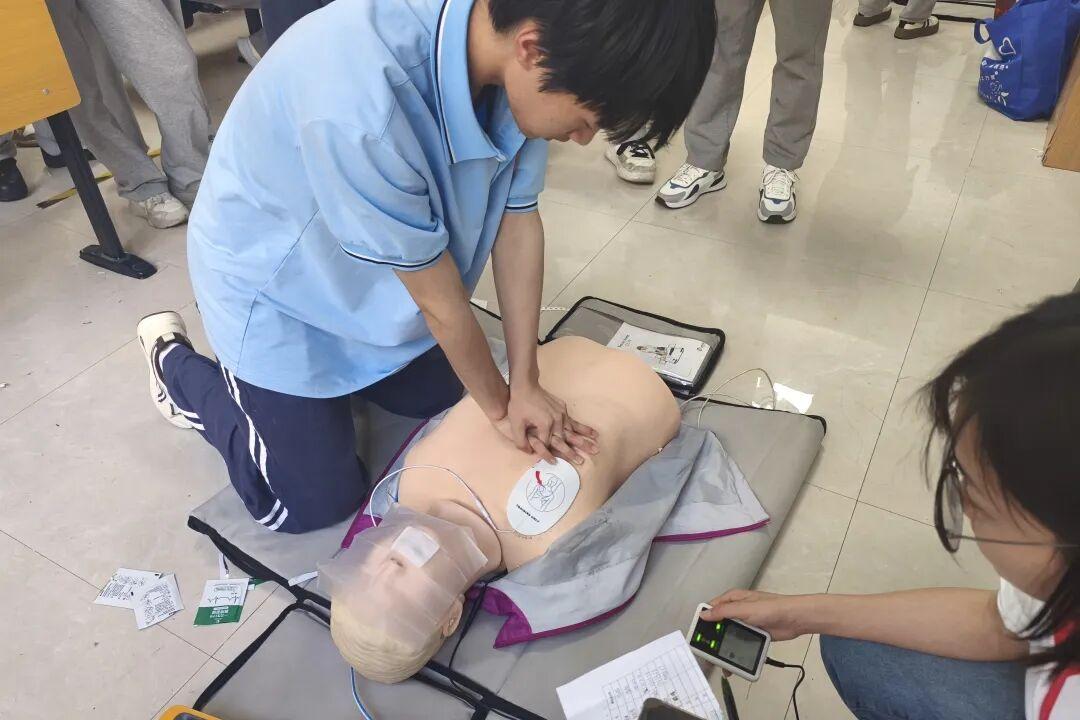 浙江省广播电视中等专业学校塘栖校区红十字急救技能培训(图7)